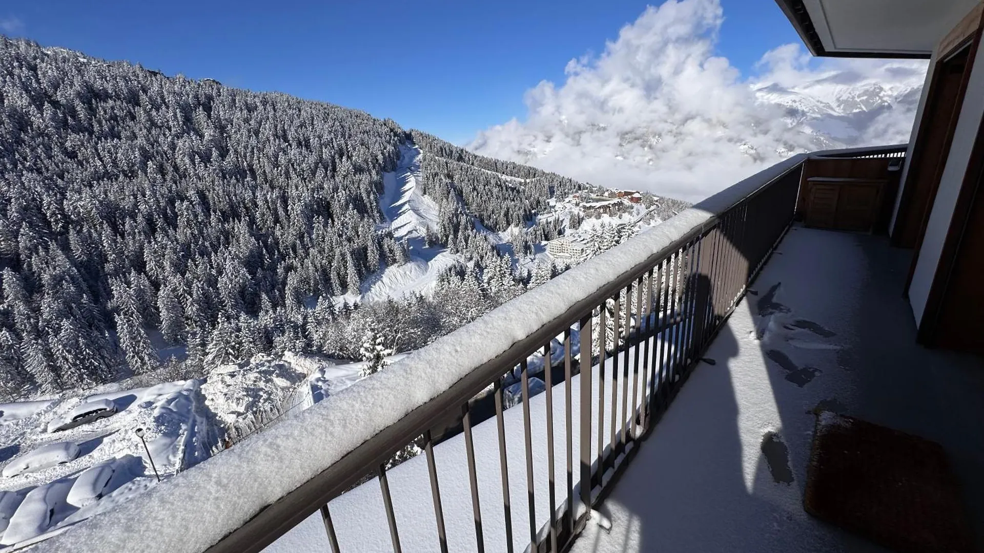 Courchevel Ski In/Ski Out Apartment